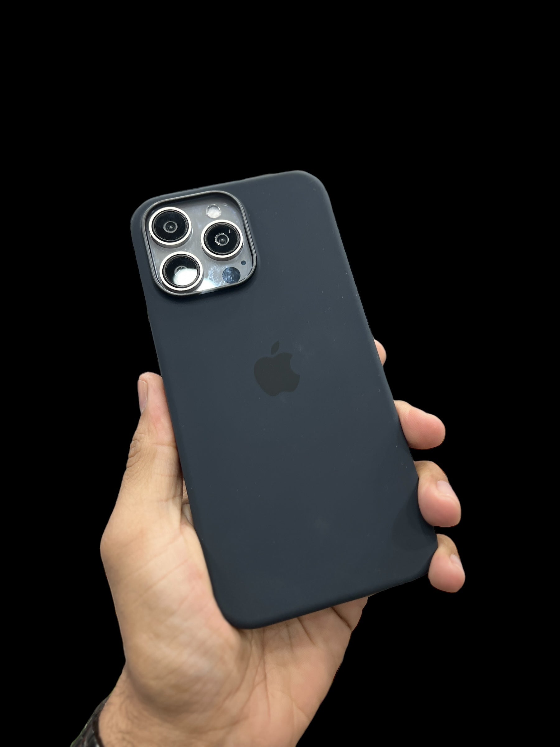 TITANIUM MAGSAFE SILICON CASE